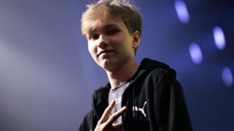 篮不断奋进 篮不断奋进