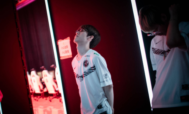 早已不是单 早已不是单